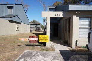 5529 Pine Hill Ln in Jacksonville, FL - Building Photo
