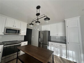 10416 Larwin Ave in Los Angeles, CA - Building Photo - Building Photo