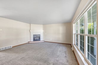 156 Cavil Way in De Pere, WI - Building Photo - Building Photo