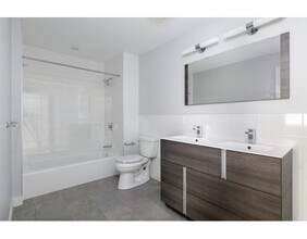 44 Medford St-Unit -203 in Somerville, MA - Building Photo - Building Photo
