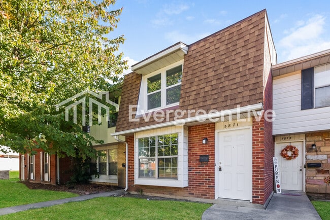 5871 Taylorsville Rd in Dayton, OH - Building Photo - Building Photo