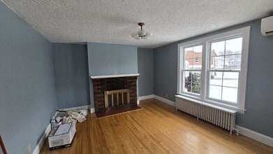 366 Cameron St in Moncton, NB - Building Photo - Building Photo