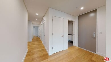 938 Orange Grove Ave in Los Angeles, CA - Foto de edificio - Building Photo