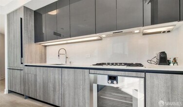 338 Main St, Unit 10A in San Francisco, CA - Foto de edificio - Building Photo