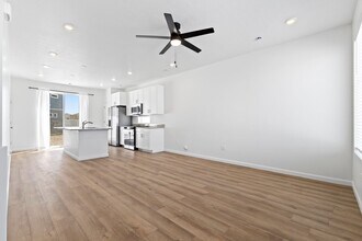 356 N Corridor Ln in Saratoga Springs, UT - Building Photo - Building Photo