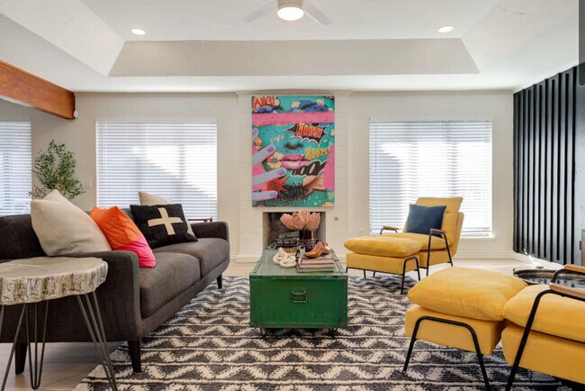 11000 Springhollow Rd in Oklahoma City, OK - Building Photo - Building Photo