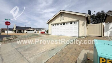 9141 Aspenwood Ln in Hesperia, CA - Building Photo - Building Photo