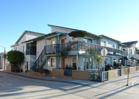 900 E Oceanfront in Newport Beach, CA - Building Photo - Building Photo