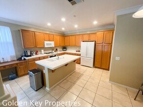 4709 Sandalwood Way in Oceanside, CA - Building Photo - Building Photo