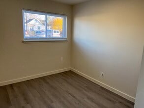 49 Hill St, Unit 4 in River Rouge, MI - Building Photo - Building Photo