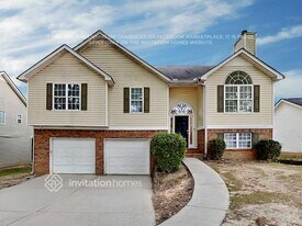 2318 Sandspring Dr SW in Atlanta, GA - Building Photo