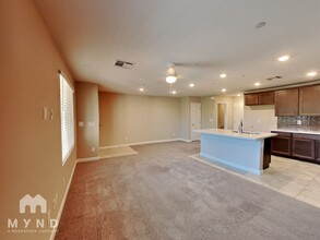 709 Omaggio Pl in Henderson, NV - Building Photo - Building Photo