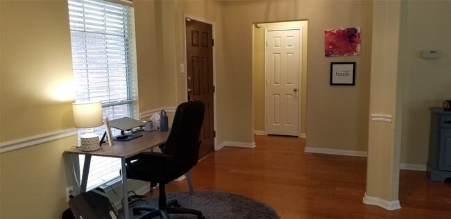 8906 Aberdeen Park Dr