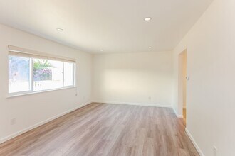 6426-6428 Salem St in Oakland, CA - Building Photo - Building Photo