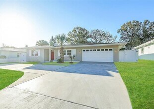 1363 Howard St in Clearwater, FL - Building Photo - Building Photo