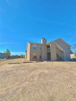 233 Chalmette Dr in Norman, OK - Building Photo