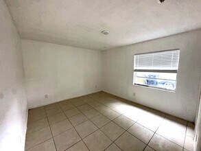 5523 Lehigh Ave in Orlando, FL - Building Photo - Building Photo