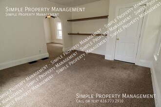 615 Mc Reynolds Ave NW in Grand Rapids, MI - Building Photo - Building Photo