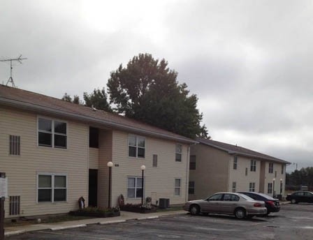 North Cherry Court in Breese, IL - Building Photo