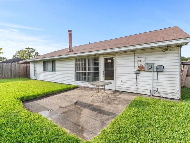 property at 13515 Wimbledon Oaks Dr