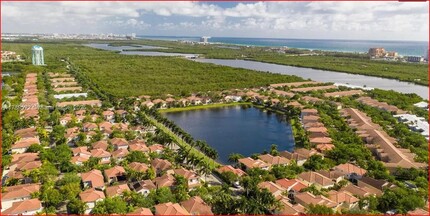 940 Doveplum Ct in Hollywood, FL - Building Photo - Building Photo