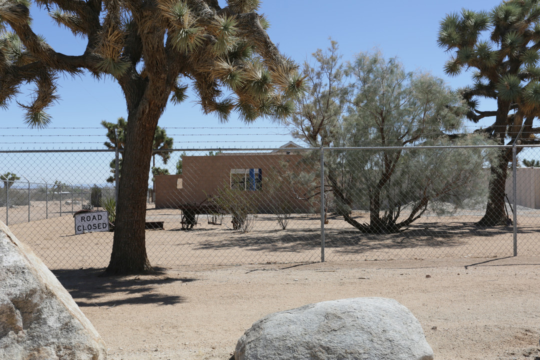 2627 Julcrest Rd in Yucca Valley, CA - Building Photo