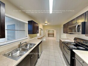1732 Rhoades Terrace in Sarasota, FL - Building Photo - Building Photo