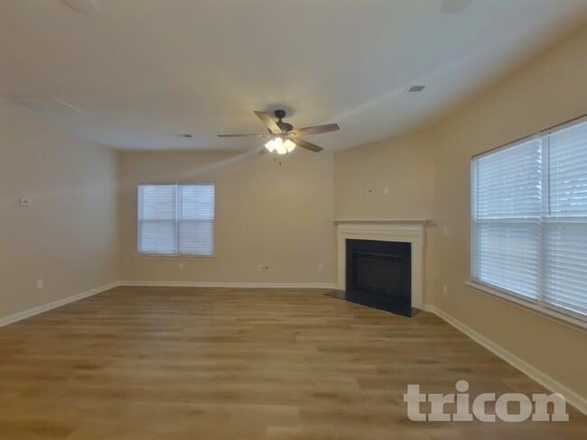 128 Dunnsmore Dr in Inman, SC - Foto de edificio - Building Photo