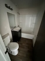 2224 W Wisconsin Ave in Milwaukee, WI - Building Photo