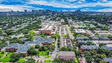 2930 Brompton Square Dr in Houston, TX - Building Photo - Building Photo