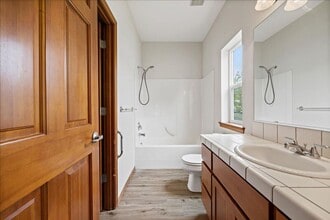 7808 W 5th Ave in Kennewick, WA - Building Photo - Building Photo