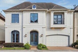 6323 E Mystic Meadow in Houston, TX - Building Photo