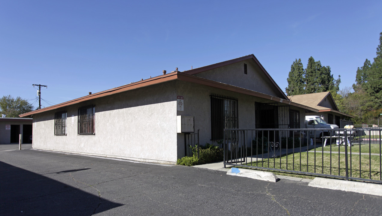 321 N San Antonio Ave in Ontario, CA - Building Photo