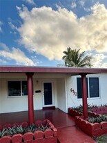 6792 Miramar Pkwy in Miramar, FL - Building Photo