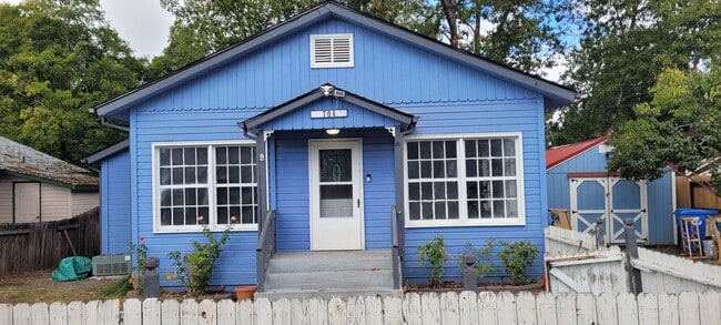 property at 704 S Shasta Ave
