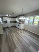 2320 S Pasfield St in Springfield, IL - Building Photo - Building Photo