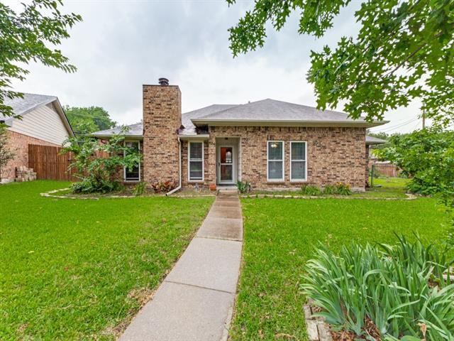 property at 829 Broadmoor Dr