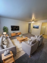 Kennedy Crossing in Cincinnati, OH - Building Photo