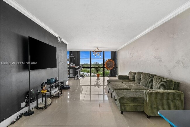 property at 1000 Parkview Dr
