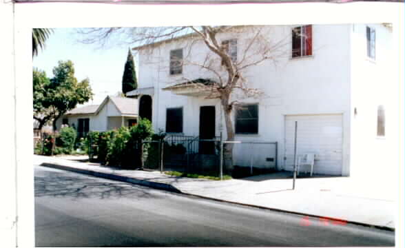 206-214 Elm St in Compton, CA - Building Photo