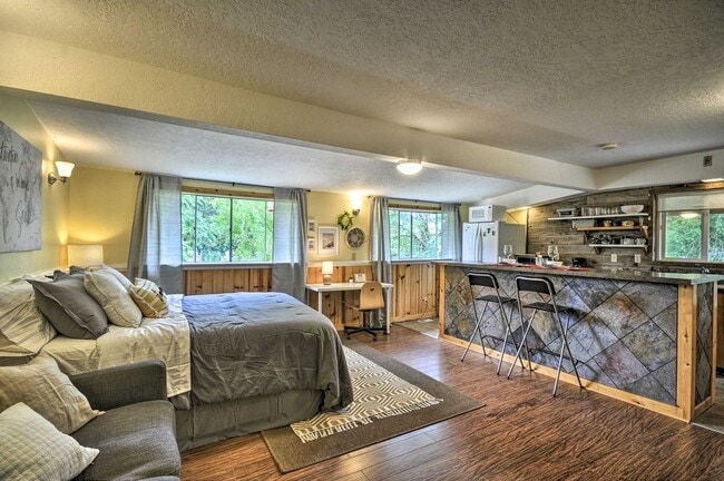 property at 11352 NE Fargo St