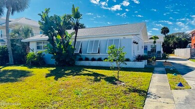 921 N Wild Olive Ave in Daytona Beach, FL - Building Photo - Building Photo