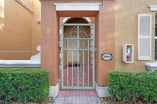 8422 NW 140th Terrace in Miami Lakes, FL - Building Photo