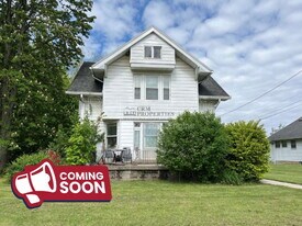 225 Kingston Rd in Kokomo, IN - Building Photo