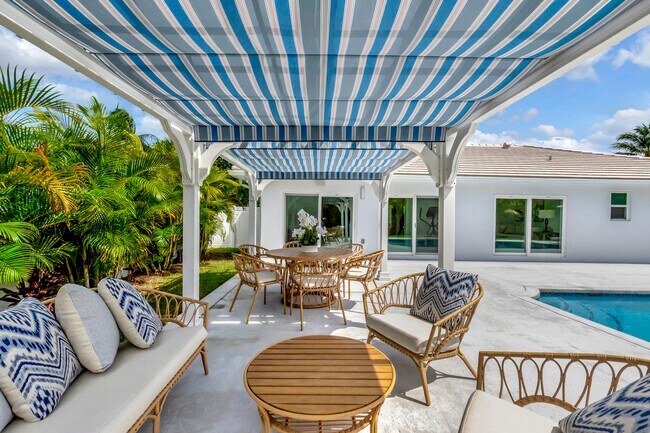 530 NW 14th St in Delray Beach, FL - Building Photo - Building Photo