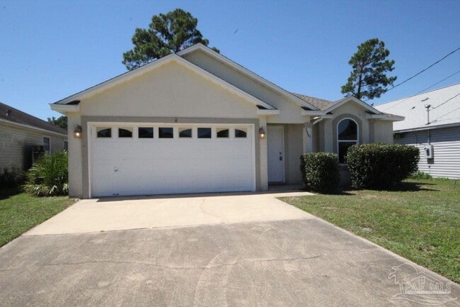 2437 Gulf Breeze Ave in Pensacola, FL - Building Photo - Building Photo
