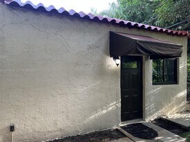 914 Madrid St in Coral Gables, FL - Building Photo