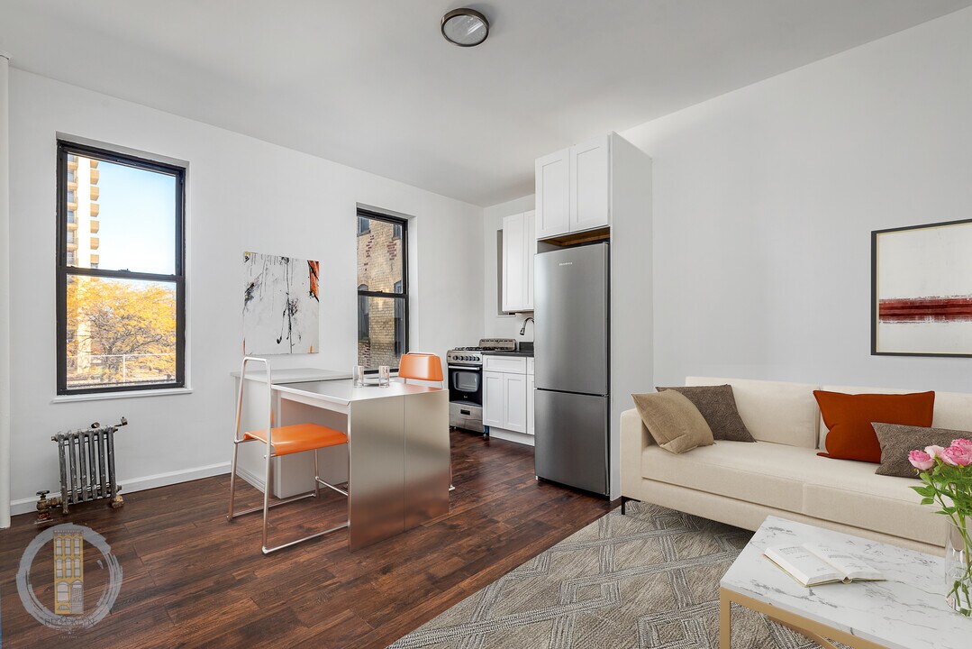 35 Crown St in Brooklyn, NY - Building Photo
