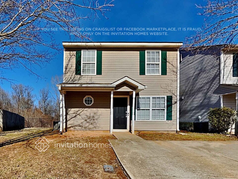 297 Coral Cir in Mcdonough, GA - Building Photo