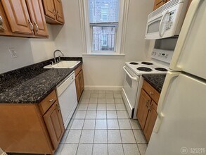 120 Peterborough St, Unit 11 in Boston, MA - Building Photo - Building Photo